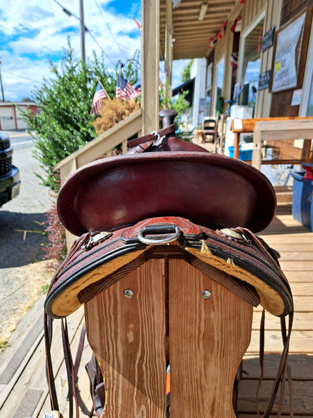 15" Circle Y Omaha Flex2 Western Trail Saddle