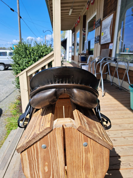 ON TRIAL 17.5" Passier Baum Dressage Saddle