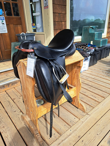 17.5" Kieffer Wall-Street Dressage Saddle