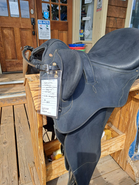 Bates Wintec Swinging Fender Australian Saddle - Large