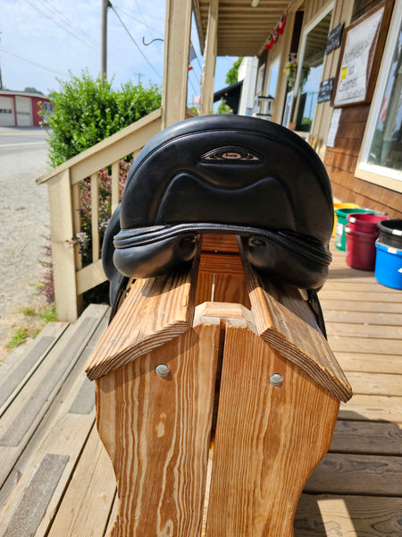 17" Prestige X D2K Zero Dressage Saddle