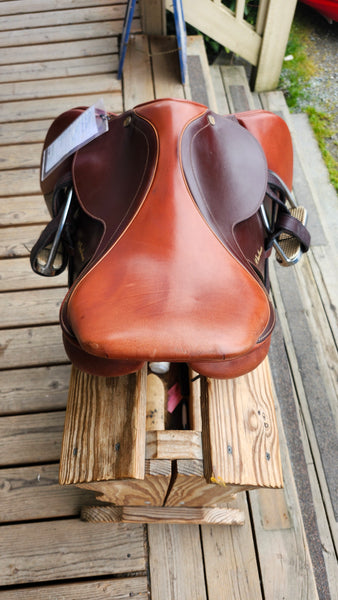 17" M. Toulouse Close Contact Jump Saddle