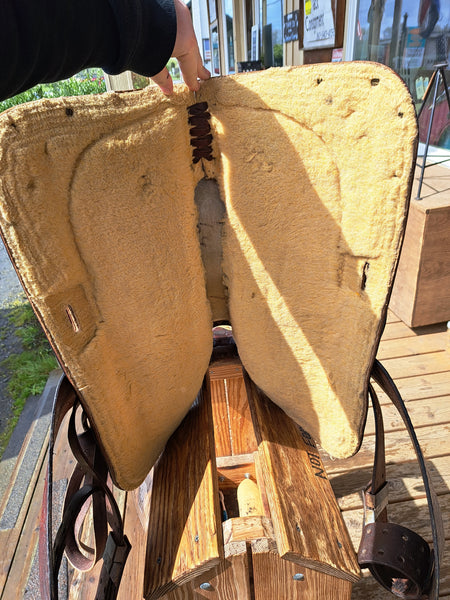 15.5" Vintage Hereford Tex Tan Western Saddle