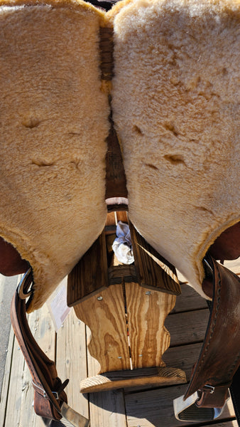 16" Triple Creek Barrel Saddle