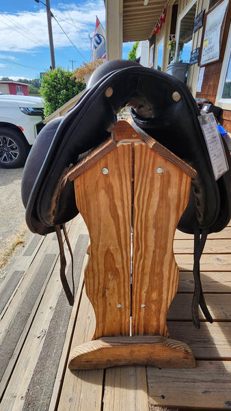 18" Lovatt & Ricketts Berkeley Dressage Saddle