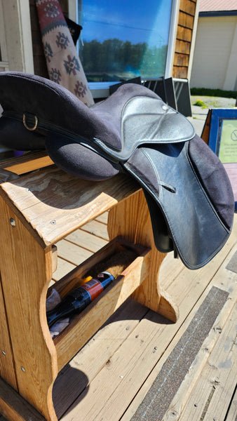 17" Thorowgood Griffin Synthetic All Purpose English Saddle