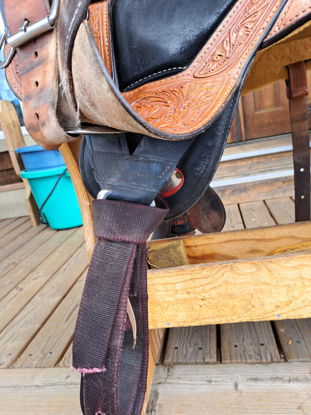 15.5" Treeless Tammy Fischer by Circle Y Barrel Saddle
