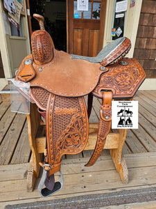 On Trial     15.5" Marlene McRae Special Effx Barrel saddle by Reinsman