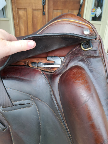 17.5" Custom Saddlery Wolfgang Solo Monoflap Dressage Saddle