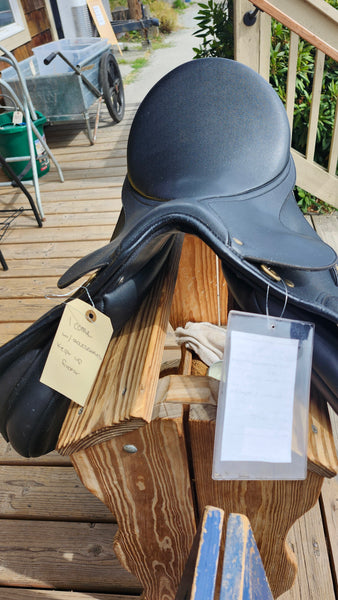 16.5" Wintec All Purpose English Saddle