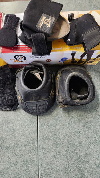 Size 4 Old Mac Hoof Boots With extra Inserts