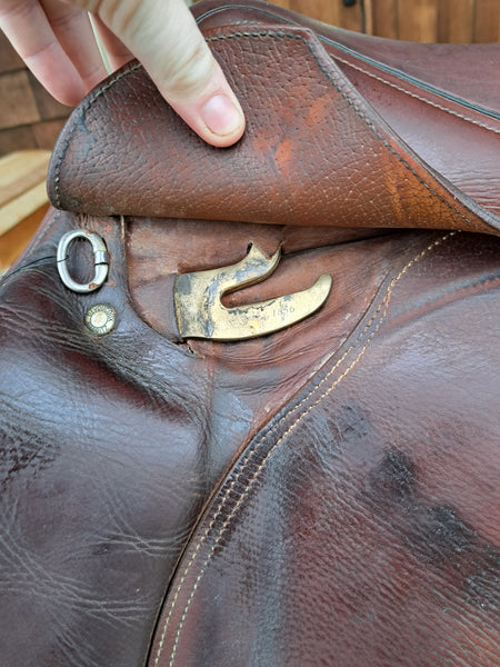 17.5" Devoucoux Oldara Jumping Saddle