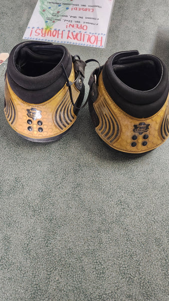 Size 4 Easyboot Trail Hoof Boots