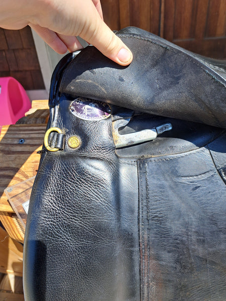 17" Collegiate Dressage saddle