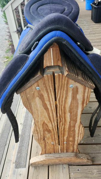 17" Tough 1 Treeless Endurance Saddle (#1)