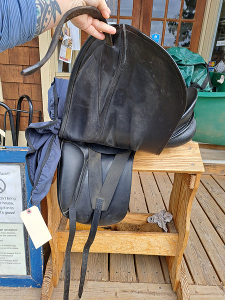 18" Schleese CHB Dressage Saddle