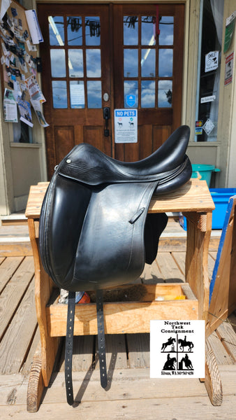 17" L'Apogee 2DL Dressage Saddle