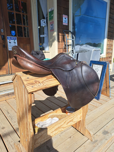 17.5" Pessoa Jumping Saddle