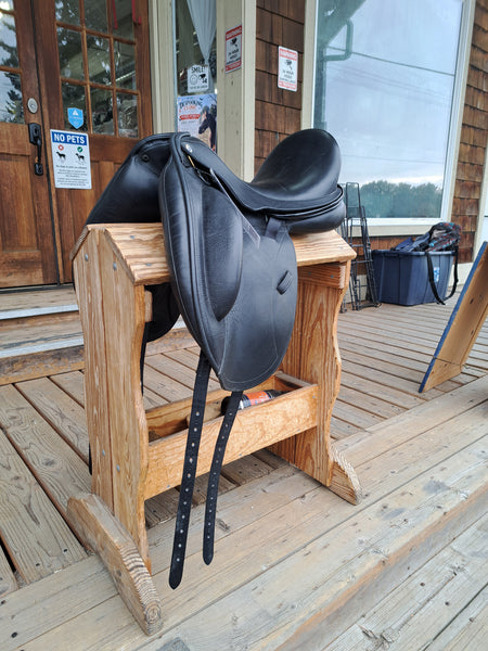17.5" N2 Cardhu Dressage Saddle