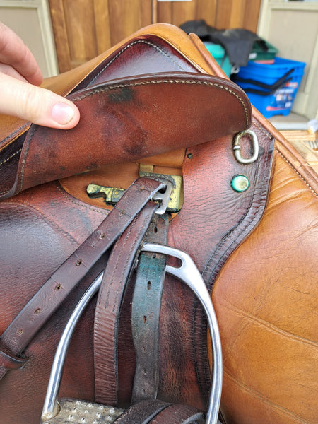 16" L'Apogee LX1 Jumping Saddle