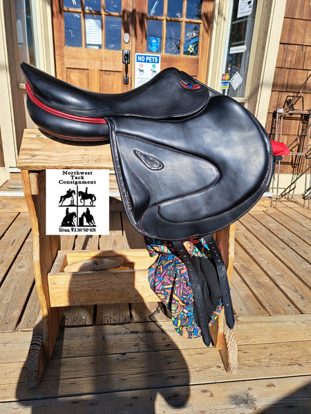 18" Stubben Phantom Jumping Saddle
