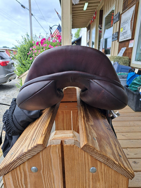 17.5" M. Toulouse Annice Close Contact Jumping Saddle