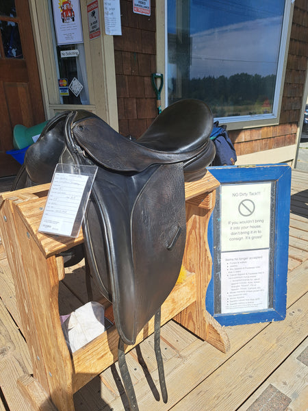 18" County Saddlery Connection Dressage Saddle