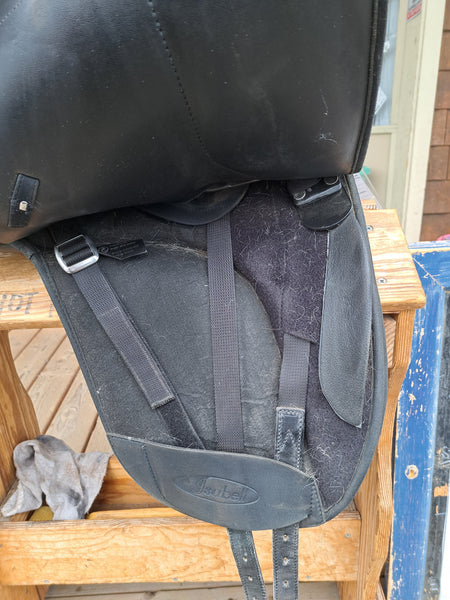 18" Wintec Isabell Werth Dressage Saddle