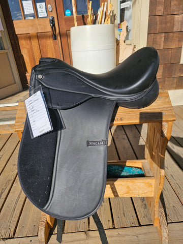 16.5" Kincade Synthetic Dressage Saddle