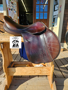 17.5" Frank Baines Close Contact Jump Saddle