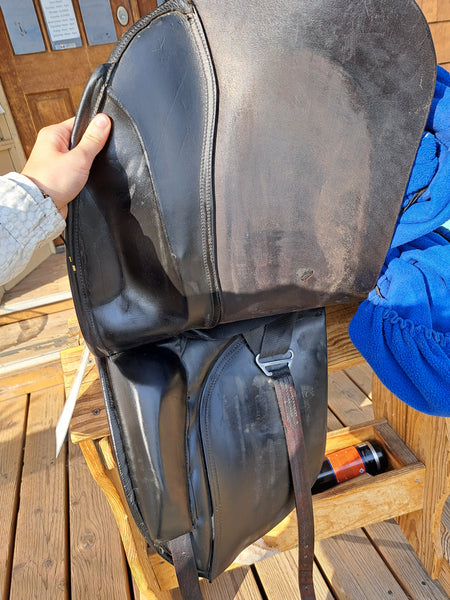 18" Hastilow Concept Dressage Saddle