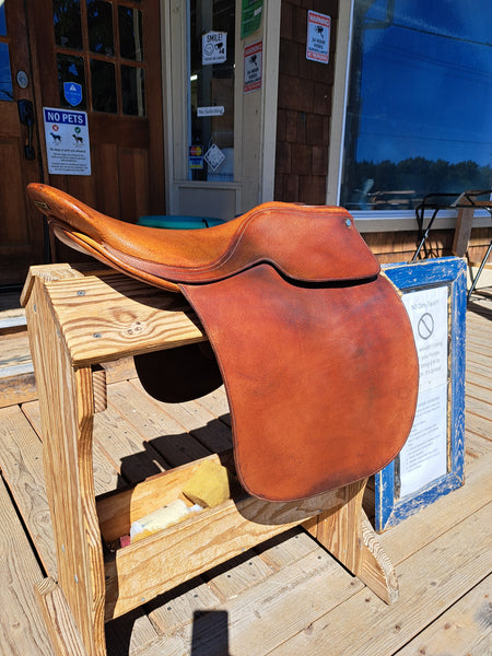 20.5" Blue Ribbon Cutback Saddleseat Saddle