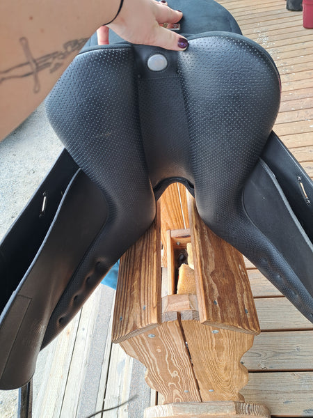 16.5" Wintec Isabell Werth Dressage Saddle