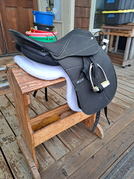 17.5" Euro Saddlery Dressage Saddle