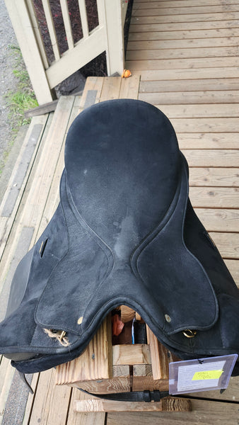 17.5" Wintec Isabell Werth Dressage Saddle