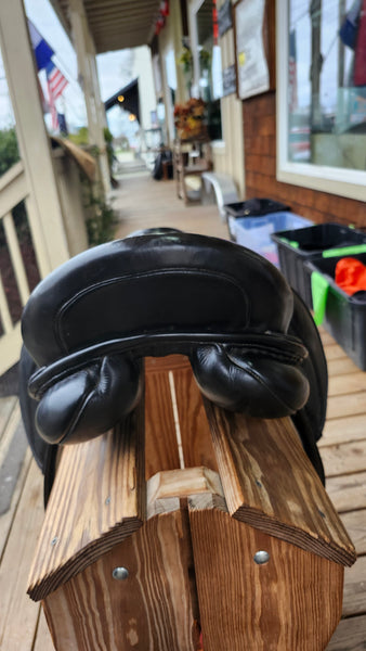 17" JRD Dressage Saddle