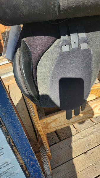 17.5" Wintec All Purpose Saddle