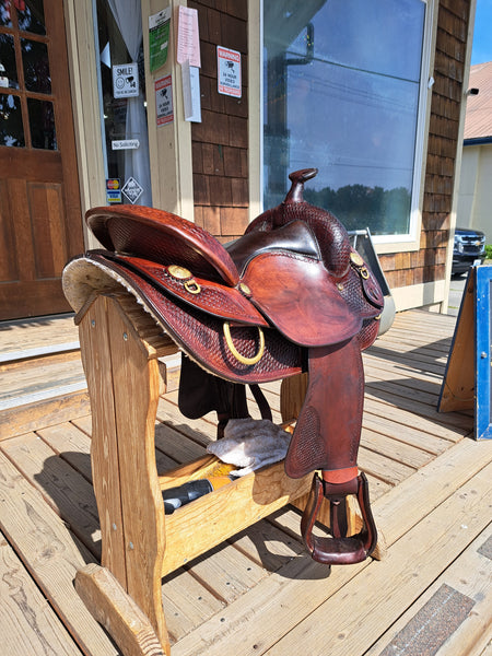 ON TRIAL 16" Crates Trail Saddle