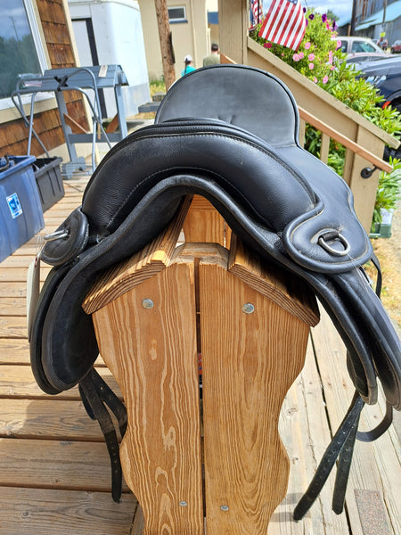 Black Forest Aspen Treeless Saddle