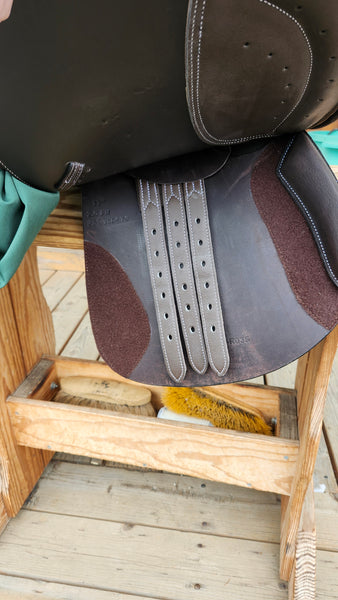 17" HDR Pro Concept Close Concept Saddle