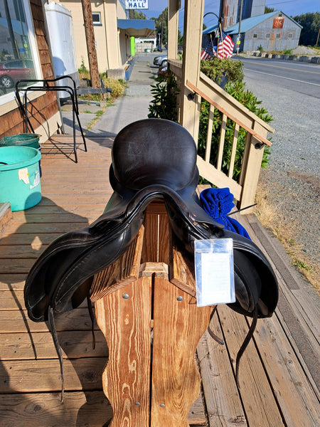 18" Hastilow Concept Dressage Saddle