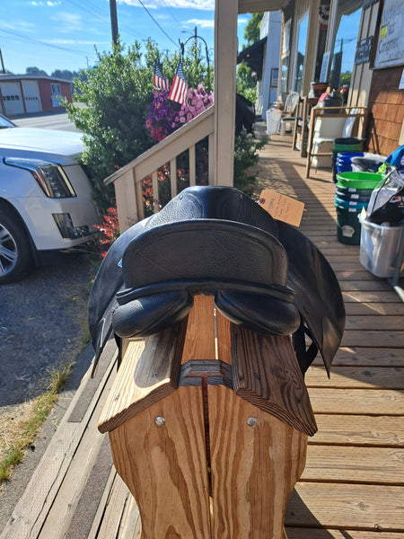 17" Bates Isabell Werth Dressage Saddle