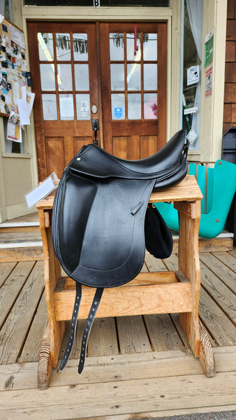 17.5" L'Apogee Monoflap Dressage Saddle