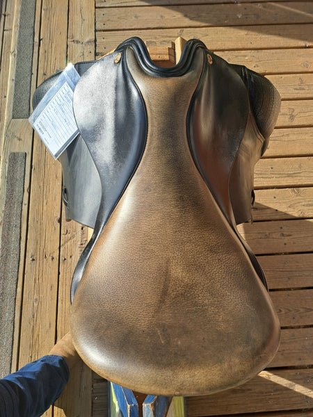 18" Rembrandt Integra Dressage Saddle