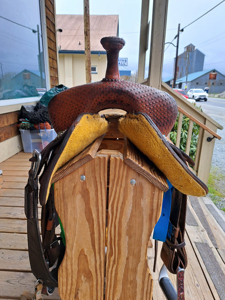 13" Double J Lynn Mckenzie Special Barrel Saddle
