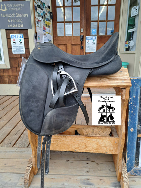 18" Wintec Isabell Werth Dressage Saddle