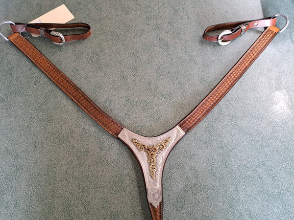 Show Breast Collar