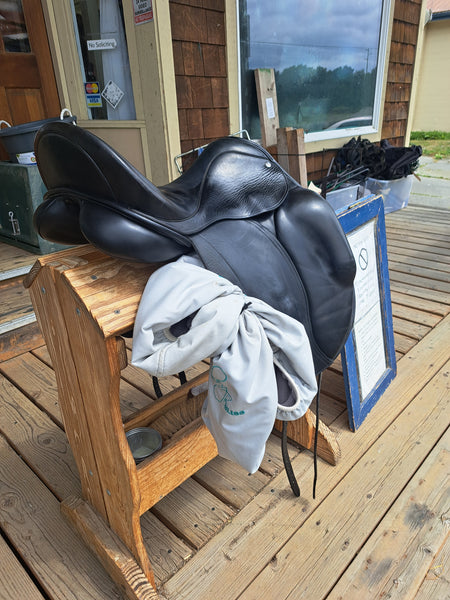 17" Loxley Bliss Classic Dressage Saddle