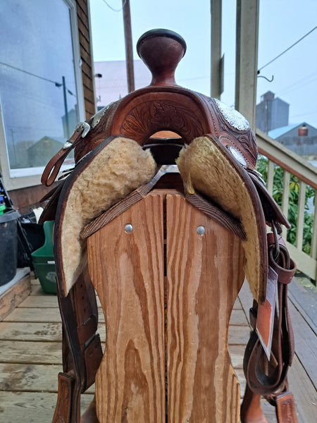 15.5" Bobs Custom Show Saddle