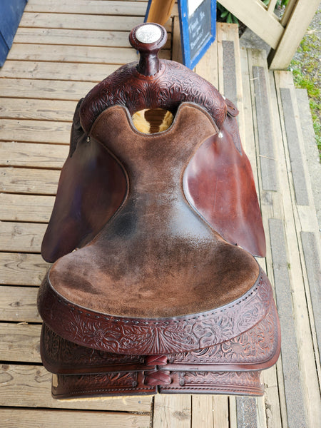 15.5" Crates Equitation Saddle